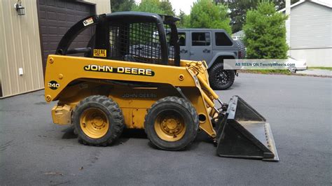 john deere 240 skid steer engine oil capacity|john deere 240 lifting capacity.